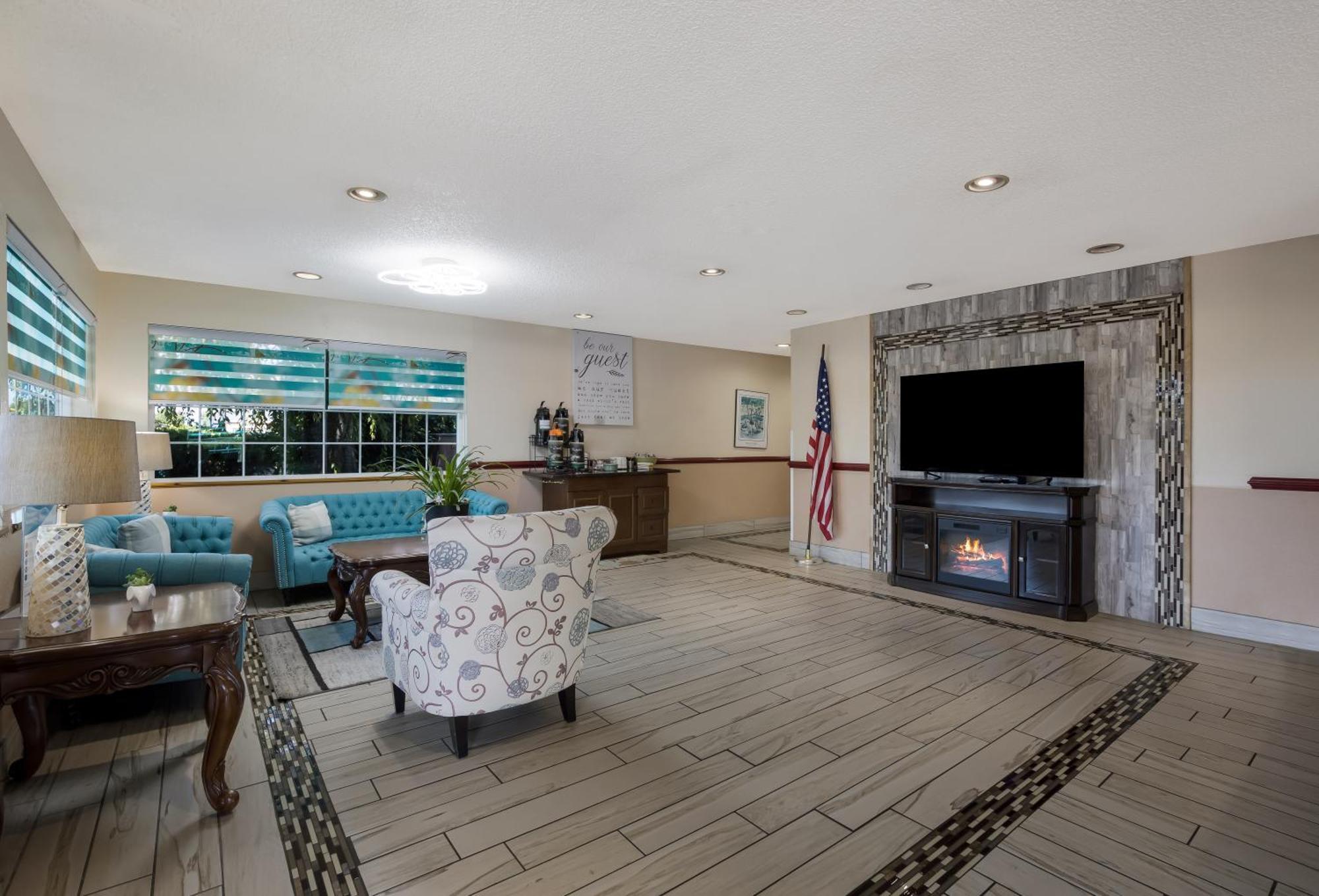 Quality Inn & Suites Medford Airport Exterior foto